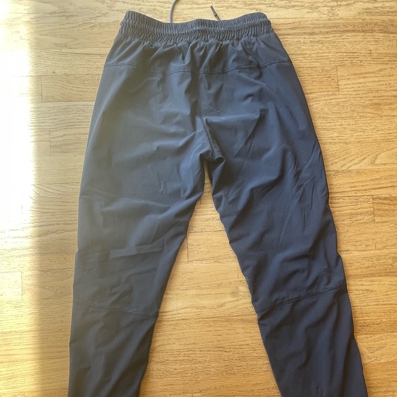 Lululemon lined joggers - Picture 5 of 5